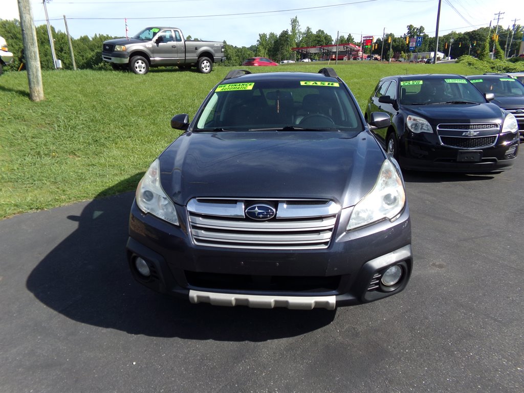 2013 Subaru Outback - $6,495