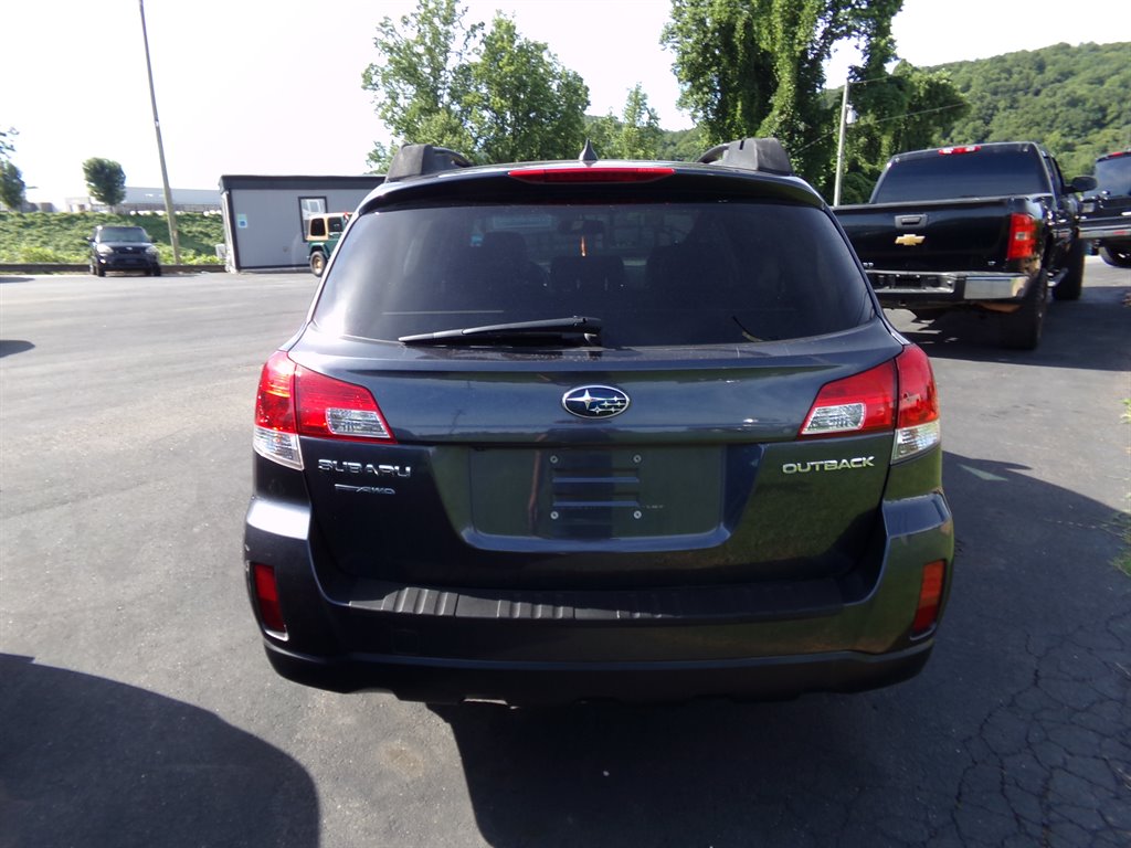 2013 Subaru Outback - $6,495