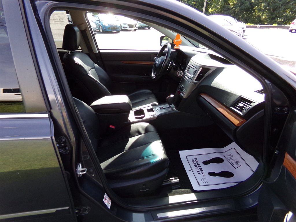 2013 Subaru Outback - $6,495