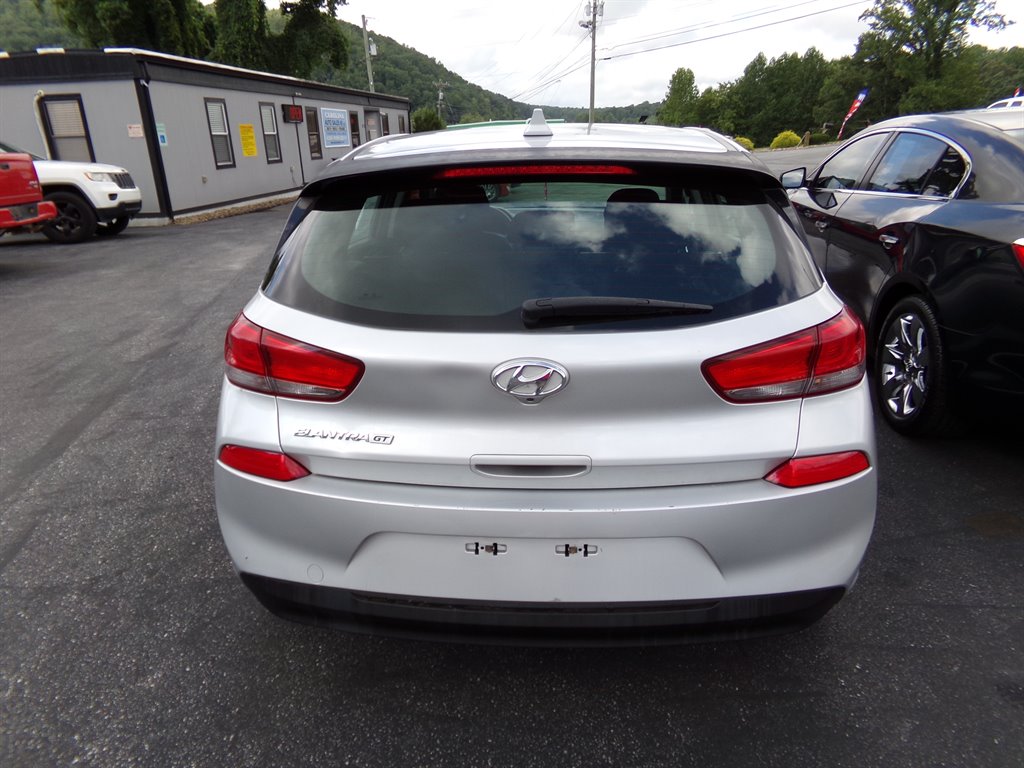2019 Hyundai Elantra - $9,495