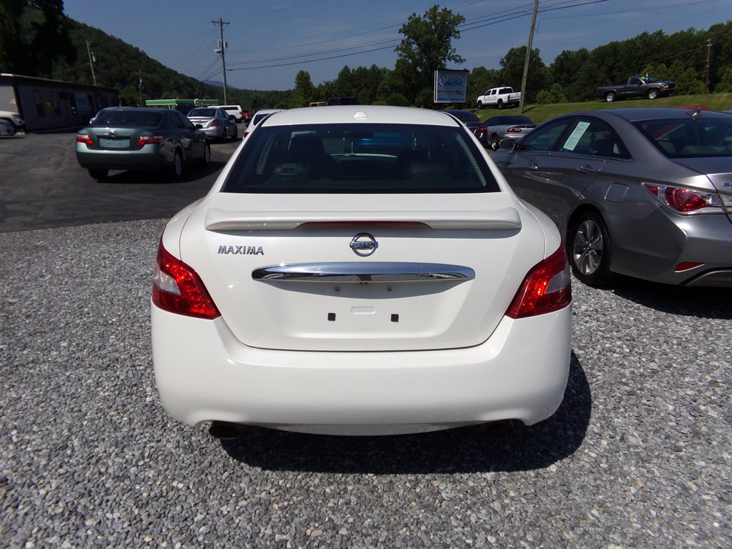 2009 Nissan Maxima - $6,995