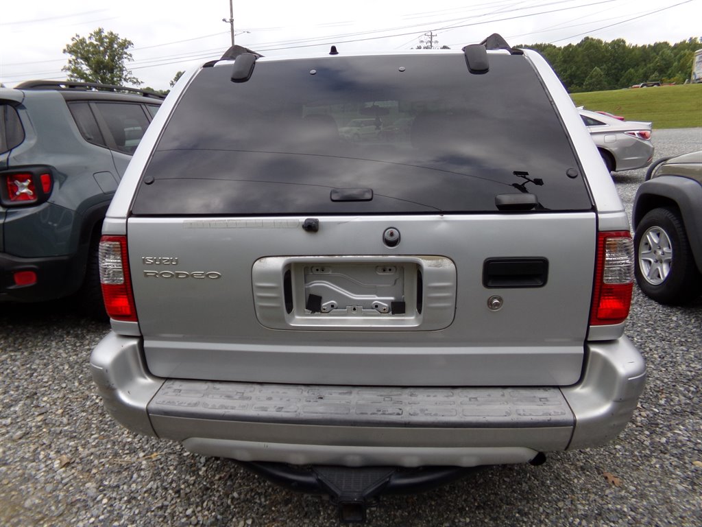 2003 Isuzu Rodeo - $3,995