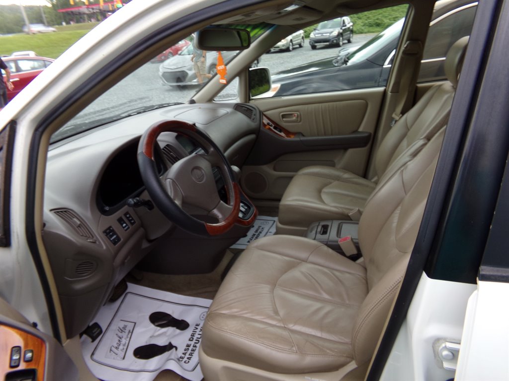 2000 Lexus RX - $5,495