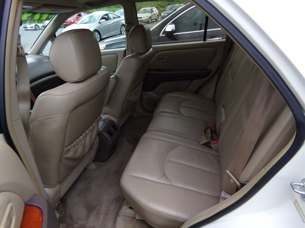 2000 Lexus RX - $5,495