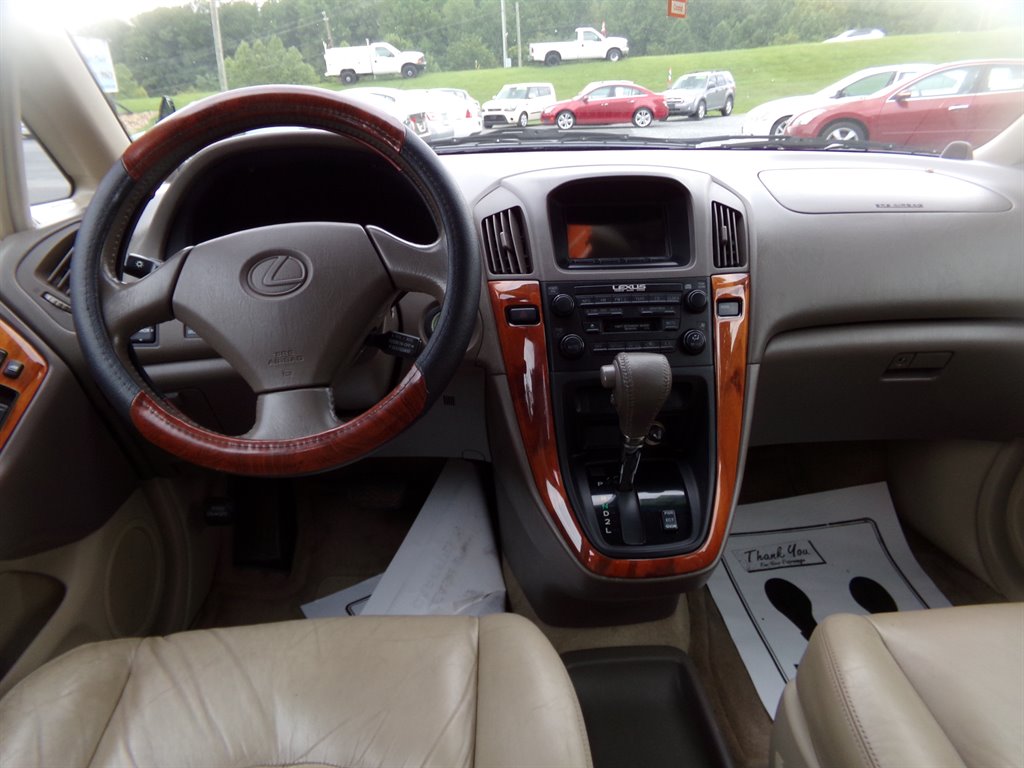 2000 Lexus RX - $5,495