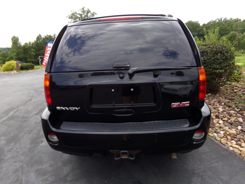 2007 GMC Envoy - $7,995