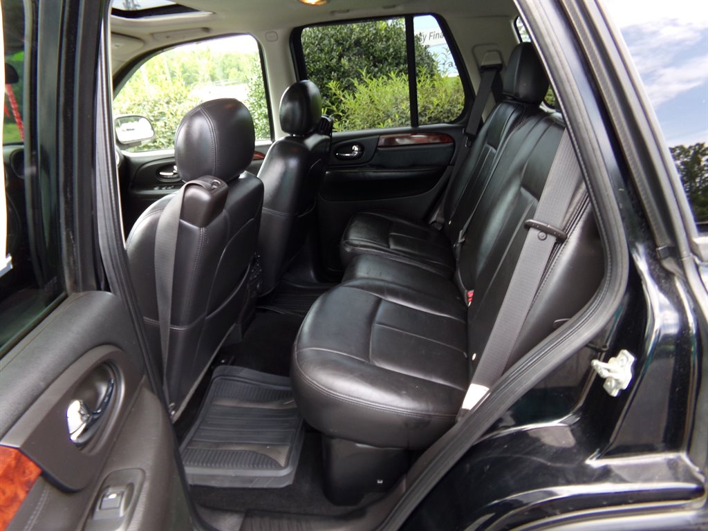 2007 GMC Envoy - $7,995