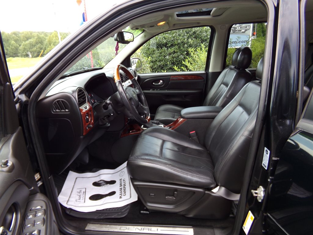 2007 GMC Envoy - $7,995
