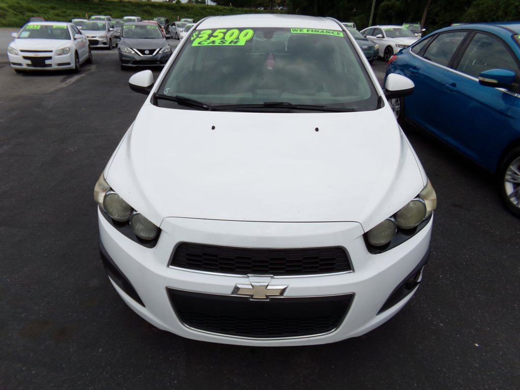2015 Chevrolet Sonic - $3,995