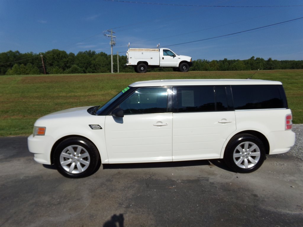 2009 Ford Flex - $6,495