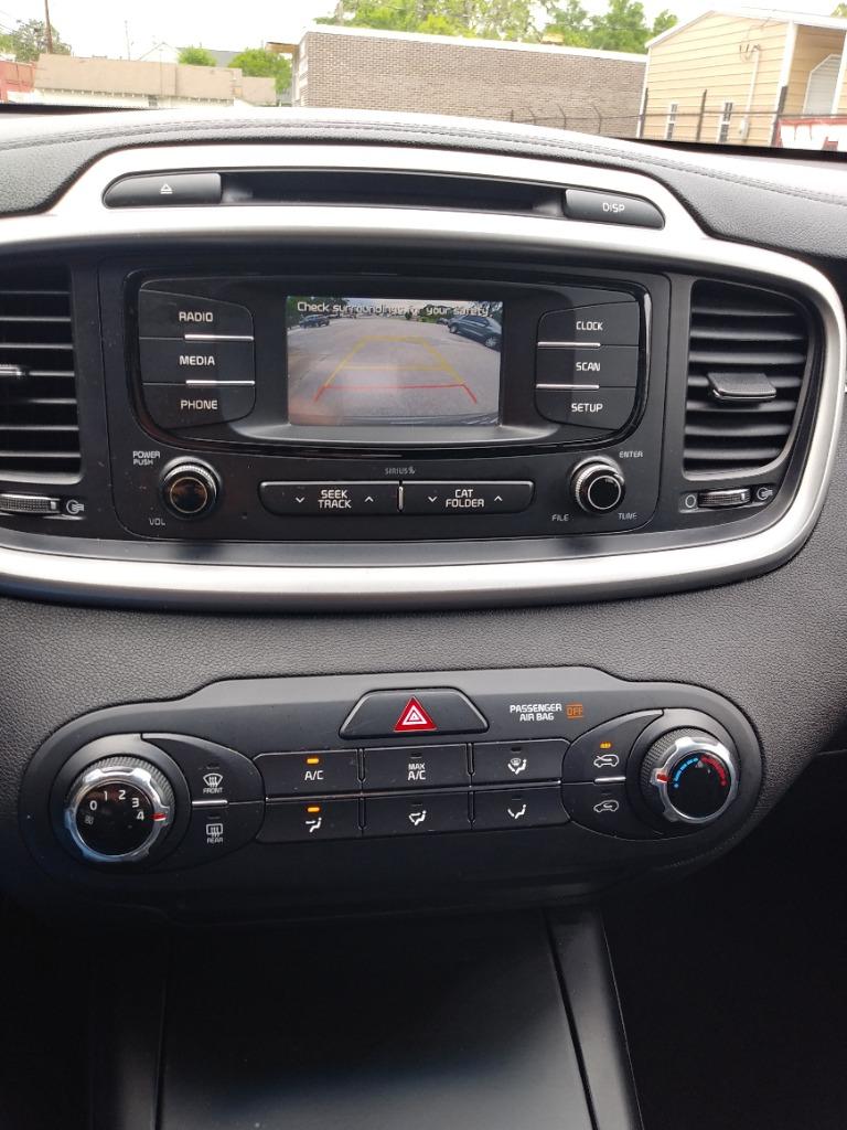 2016 Kia Sorento LX photo