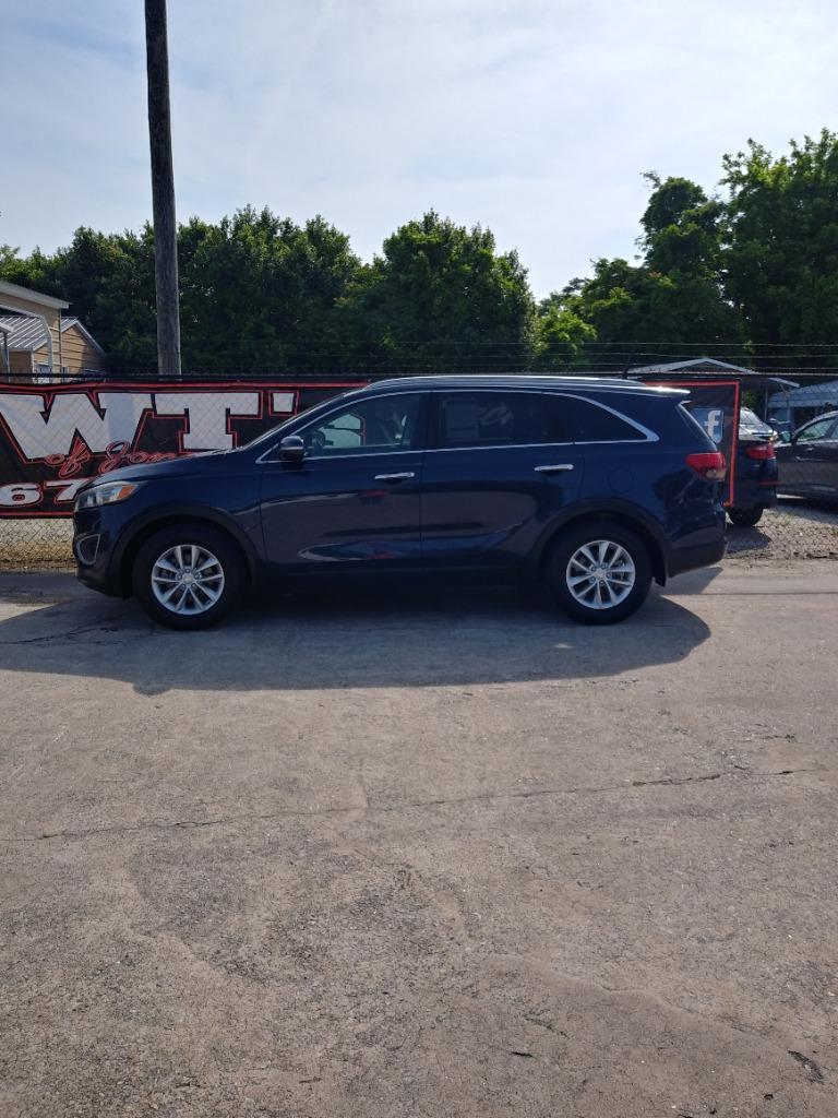 2016 Kia Sorento LX photo