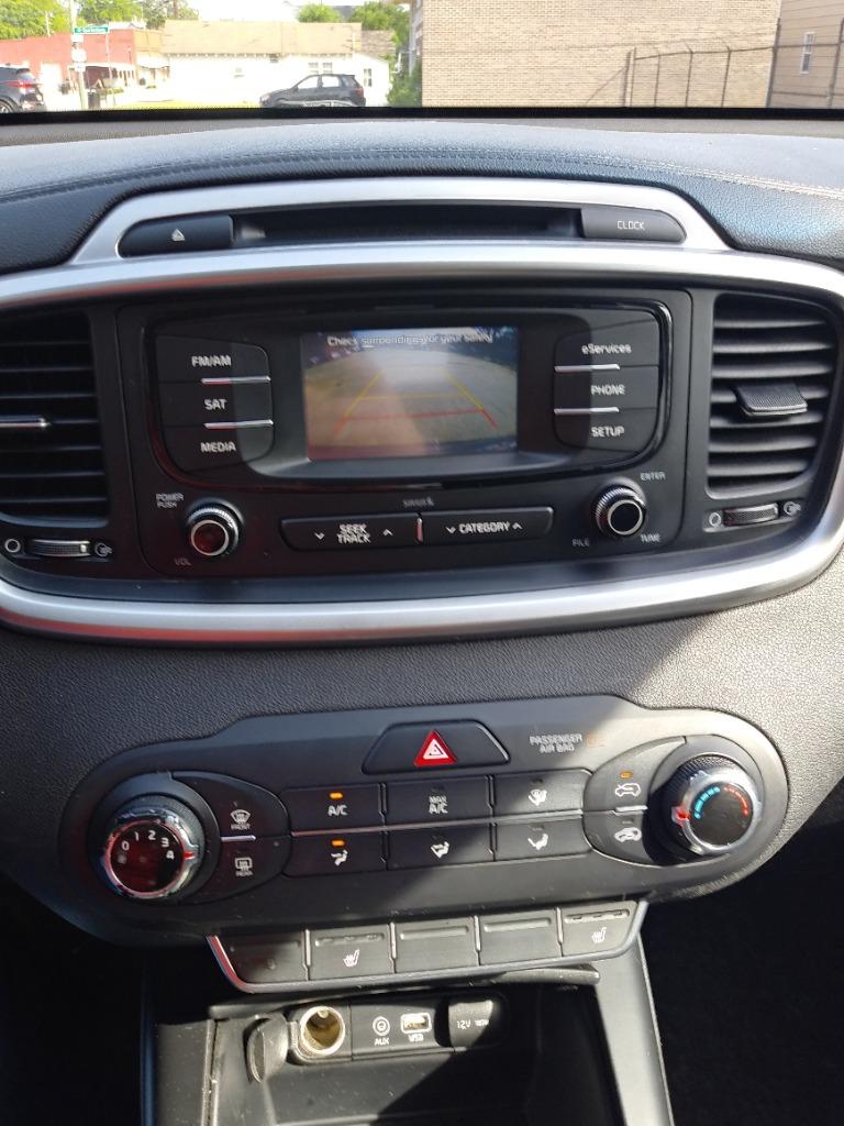 2016 Kia Sorento LX photo