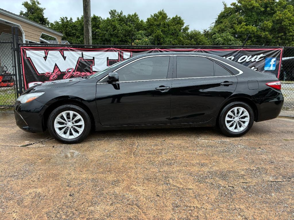 2017 Toyota Camry - $13,495