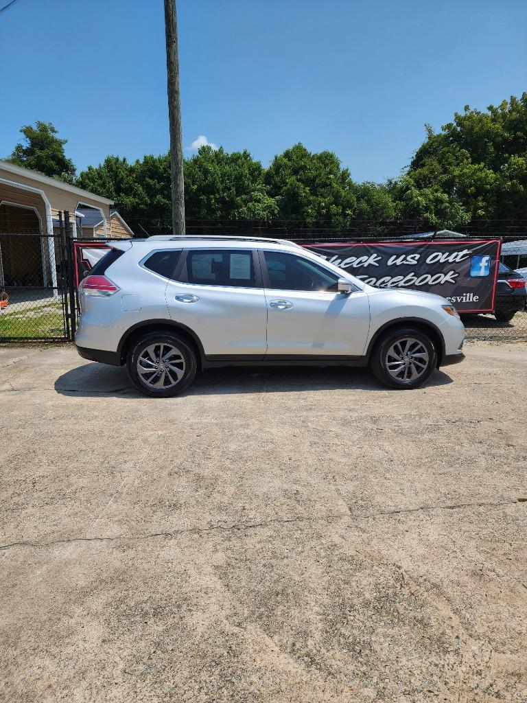 2016 Nissan Rogue - $10,995