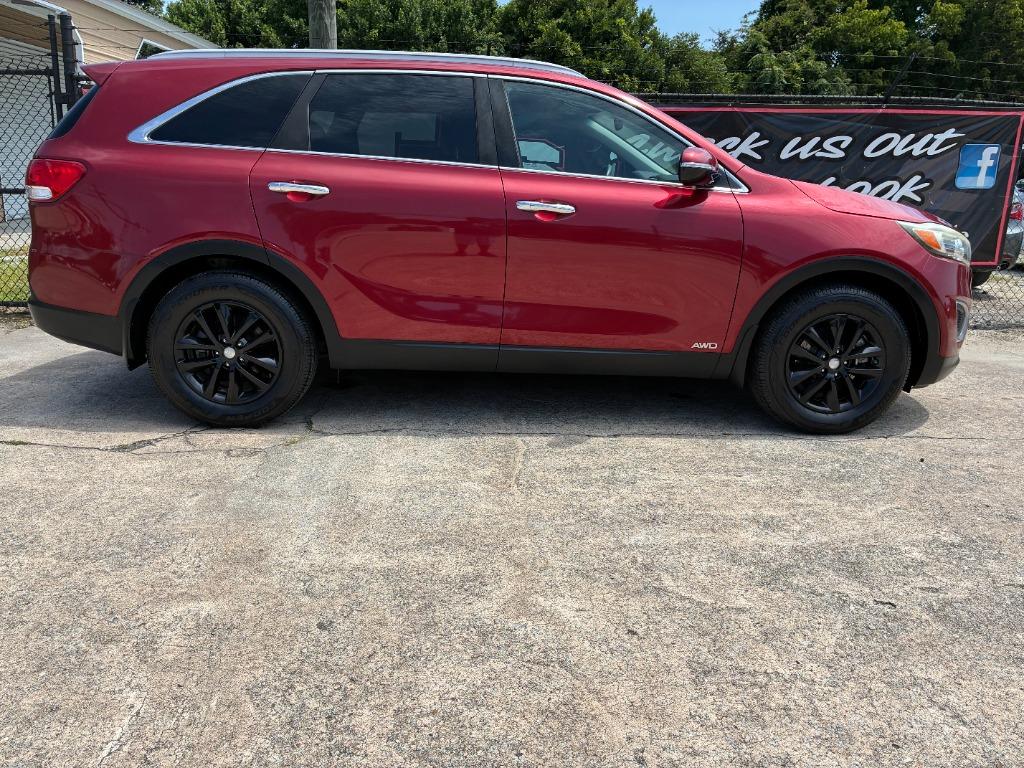 2017 Kia Sorento - $10,995