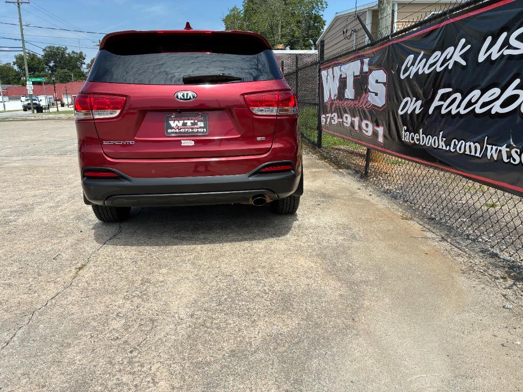 2017 Kia Sorento - $10,995