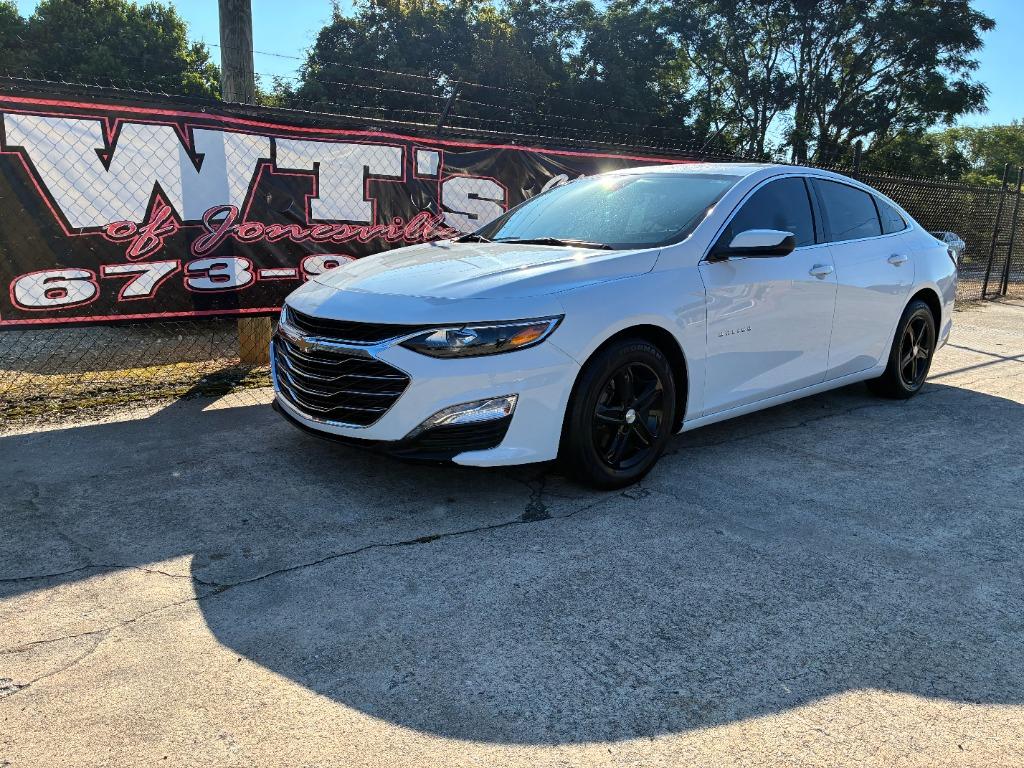 2022 Chevrolet Malibu - $13,495