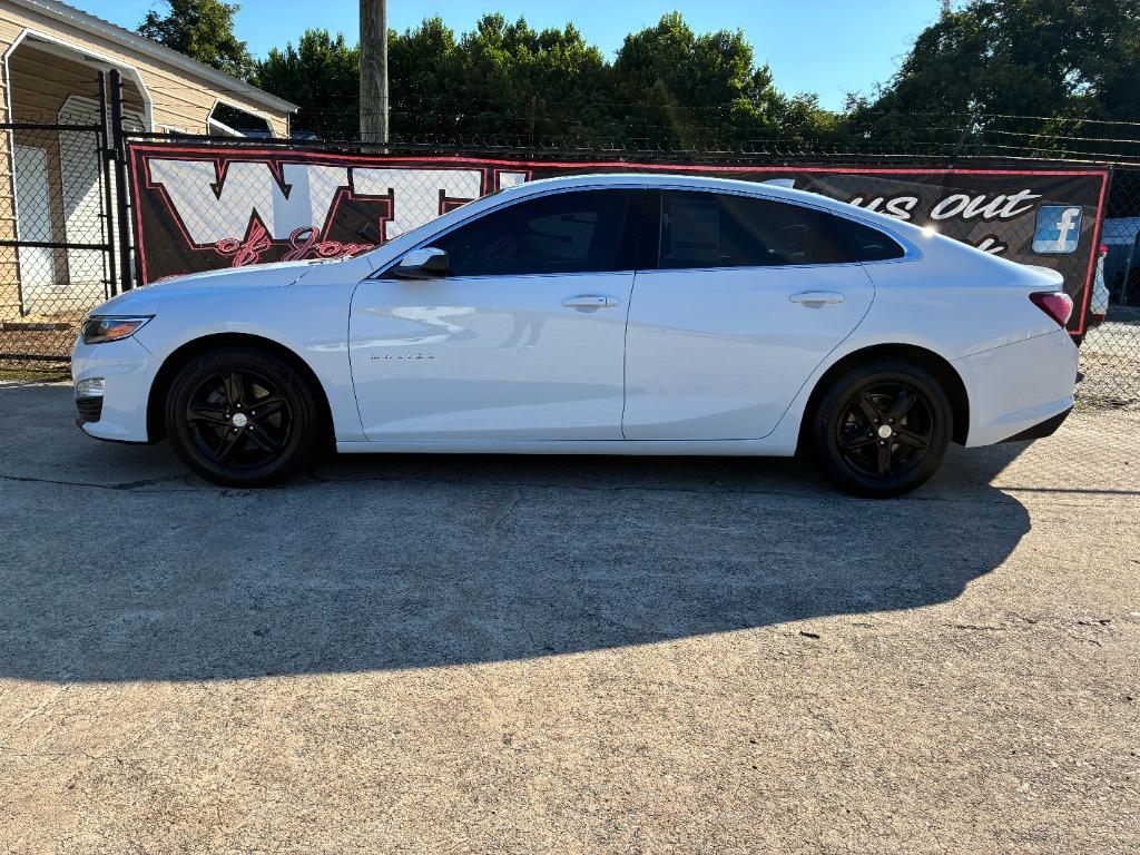 2022 Chevrolet Malibu - $13,495