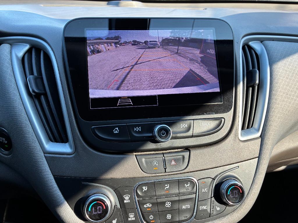 2022 Chevrolet Malibu - $13,495