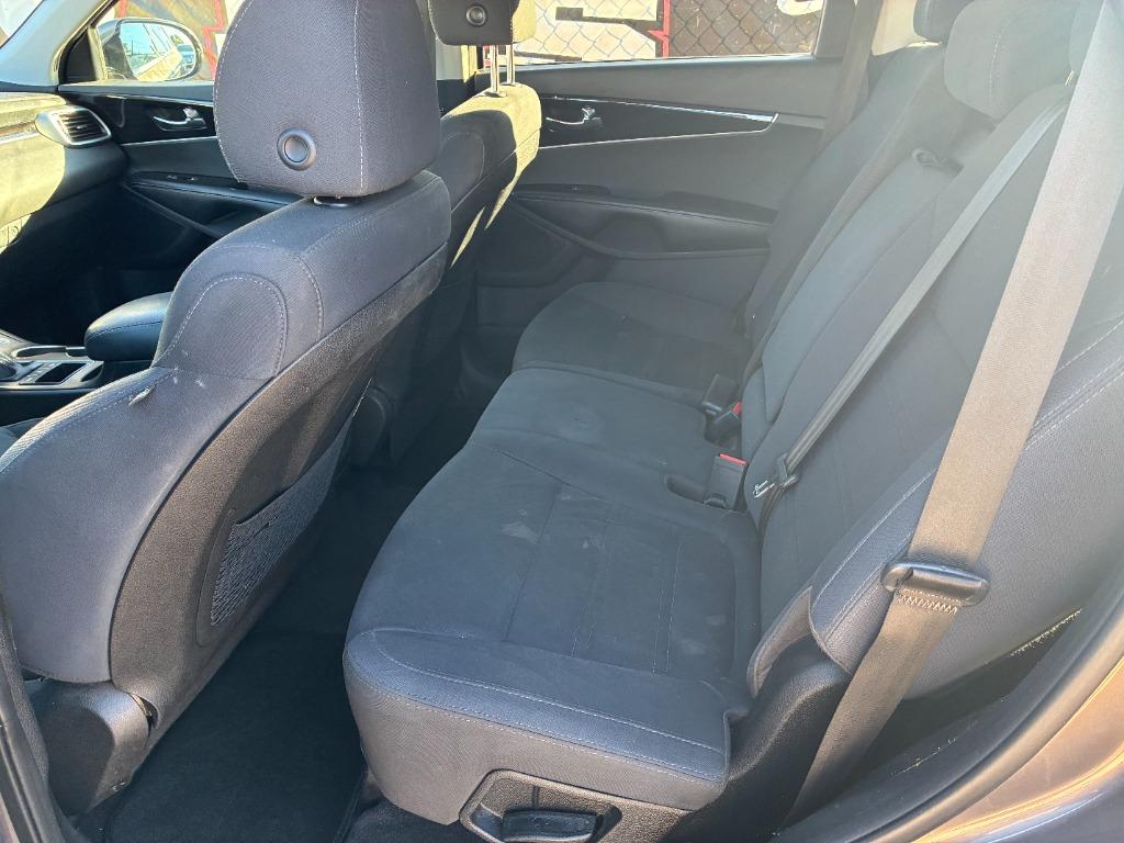 2019 Kia Sorento - $7,995