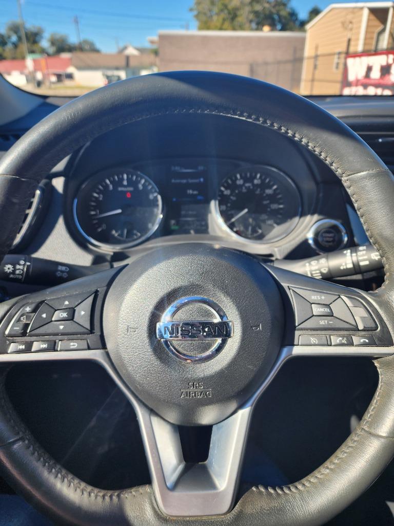 2017 Nissan Rogue - $8,995