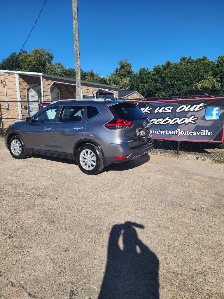 2017 Nissan Rogue - $8,995