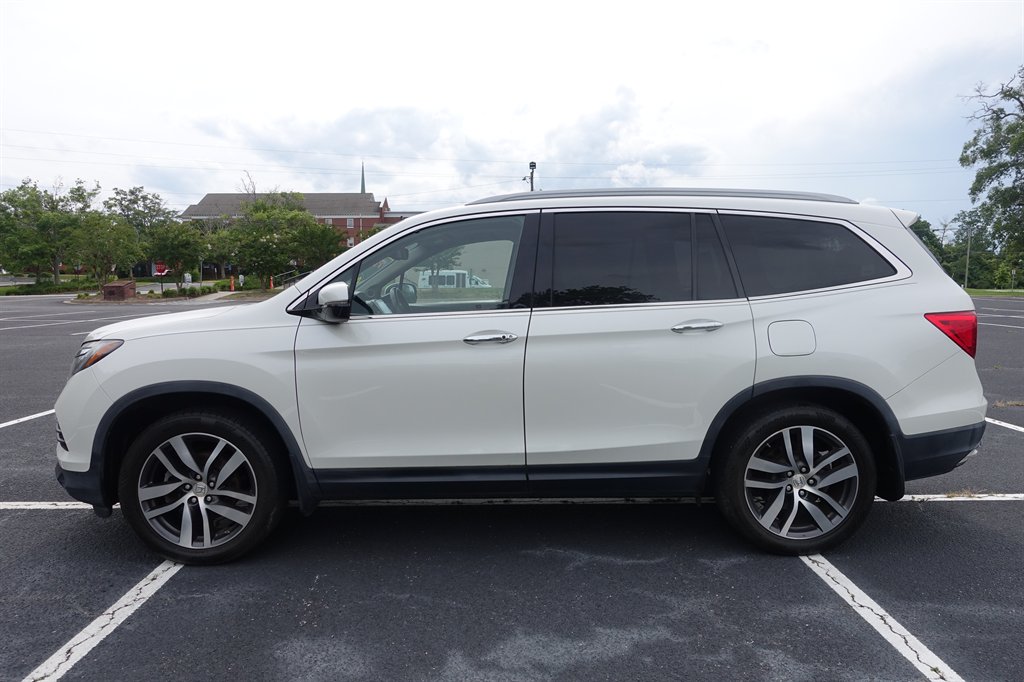 2017 Honda Pilot - $17,900