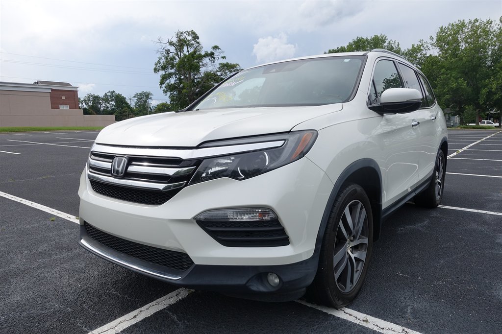 2017 Honda Pilot - $17,900