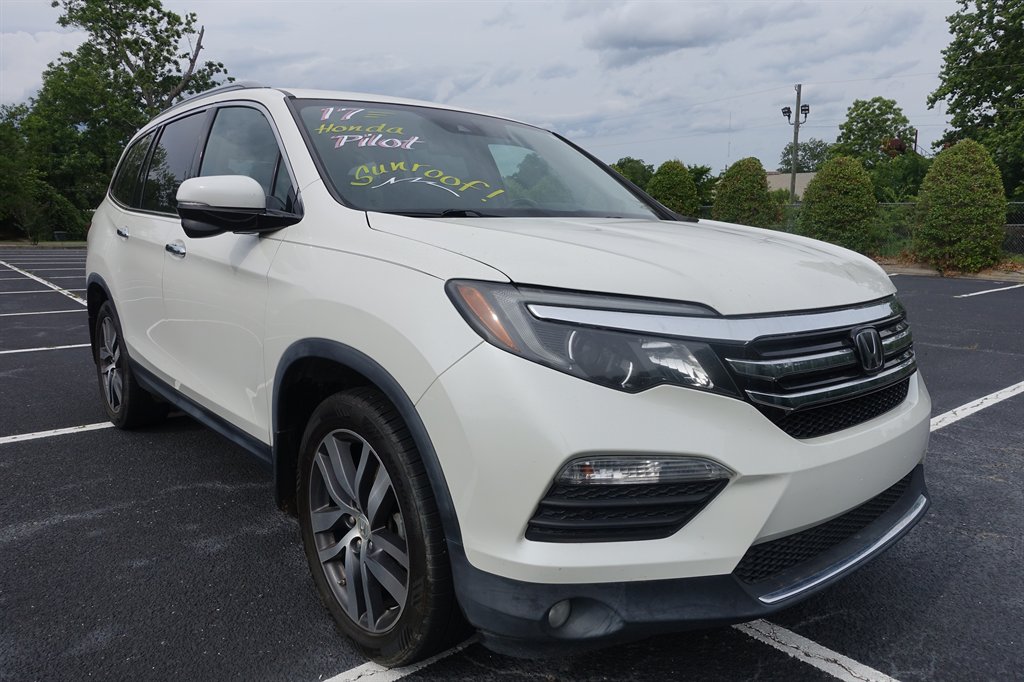 2017 Honda Pilot - $17,900