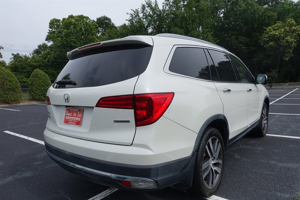 2017 Honda Pilot - $17,900