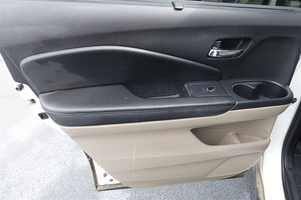 2017 Honda Pilot - $17,900