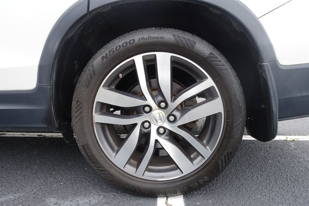 2017 Honda Pilot - $17,900
