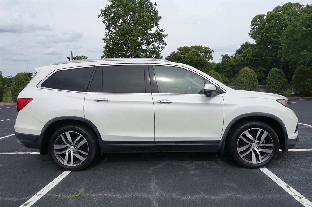 2017 Honda Pilot - $17,900