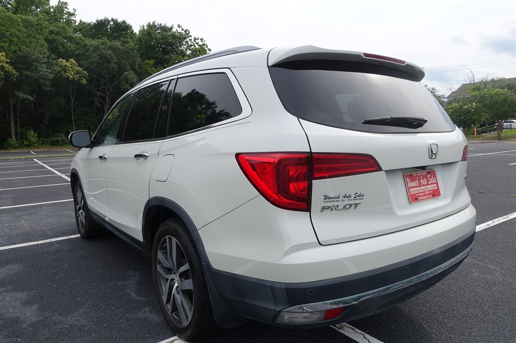 2017 Honda Pilot - $17,900
