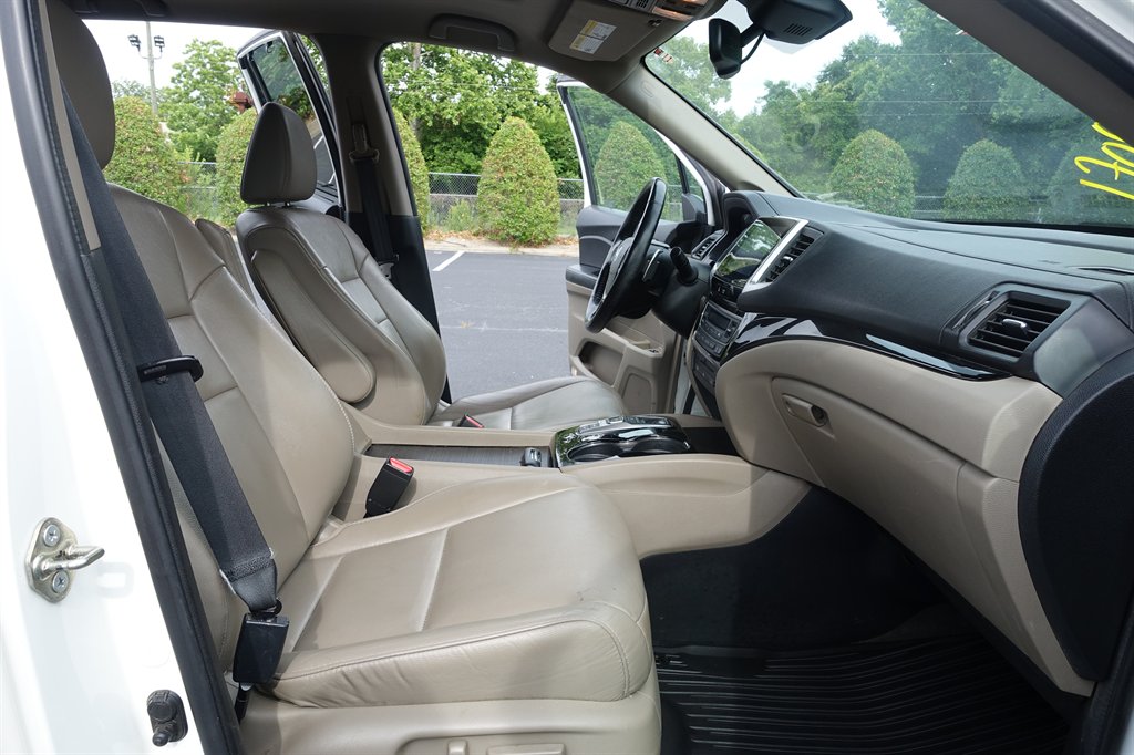 2017 Honda Pilot - $17,900