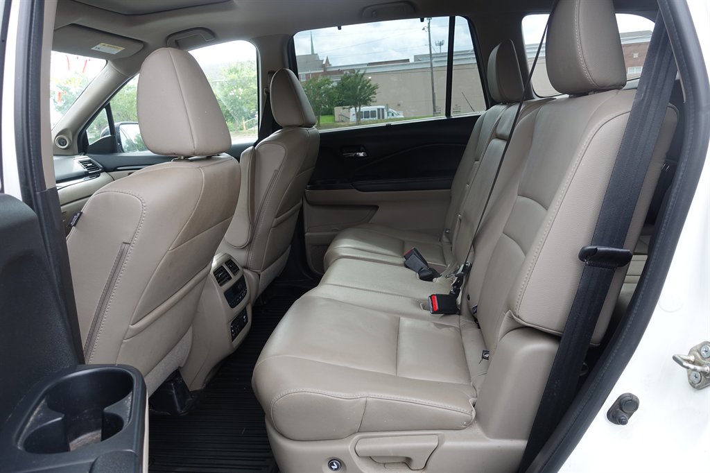 2017 Honda Pilot - $17,900