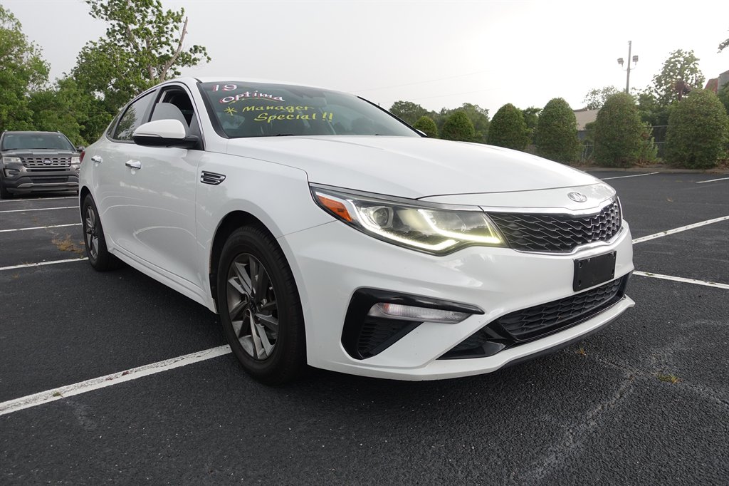 2019 Kia Optima - $12,900