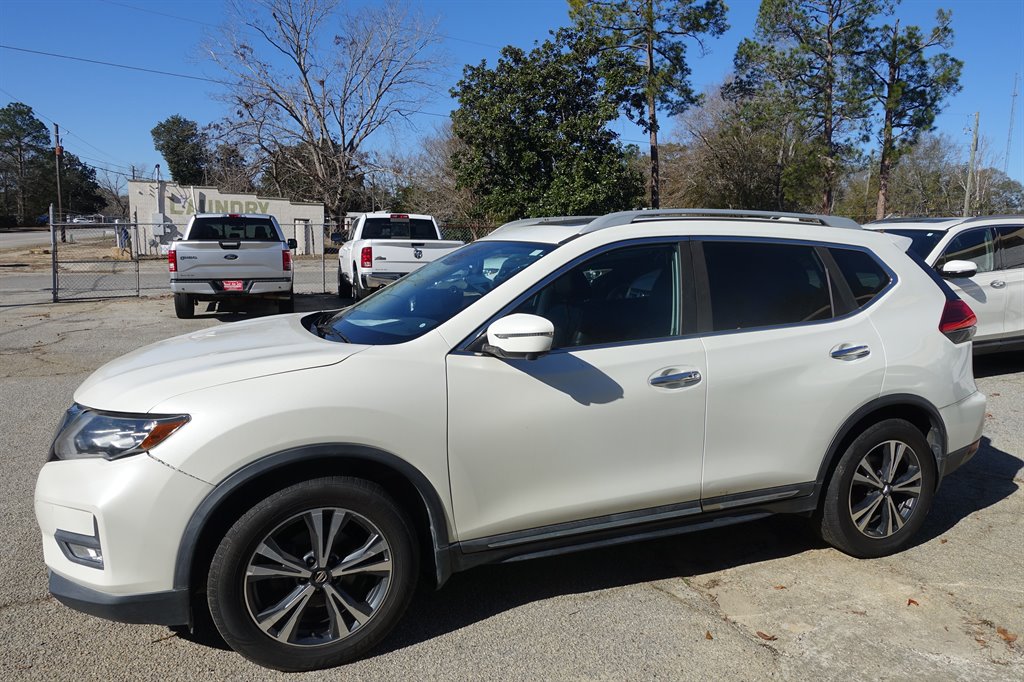 2017 Nissan Rogue - $9,995
