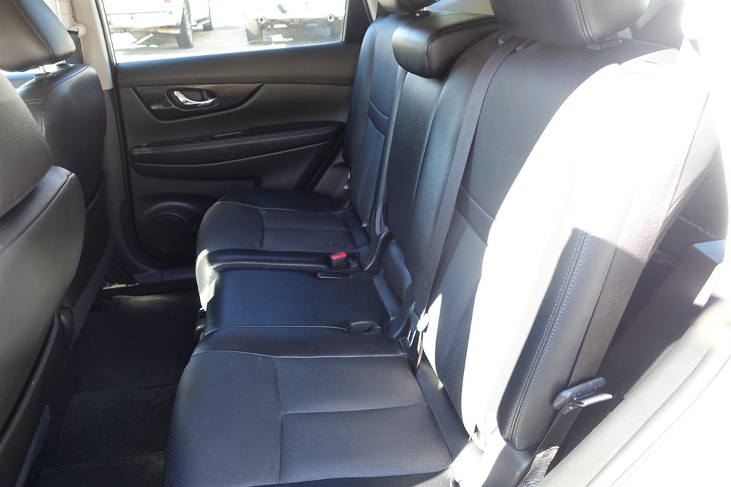 2017 Nissan Rogue - $9,995