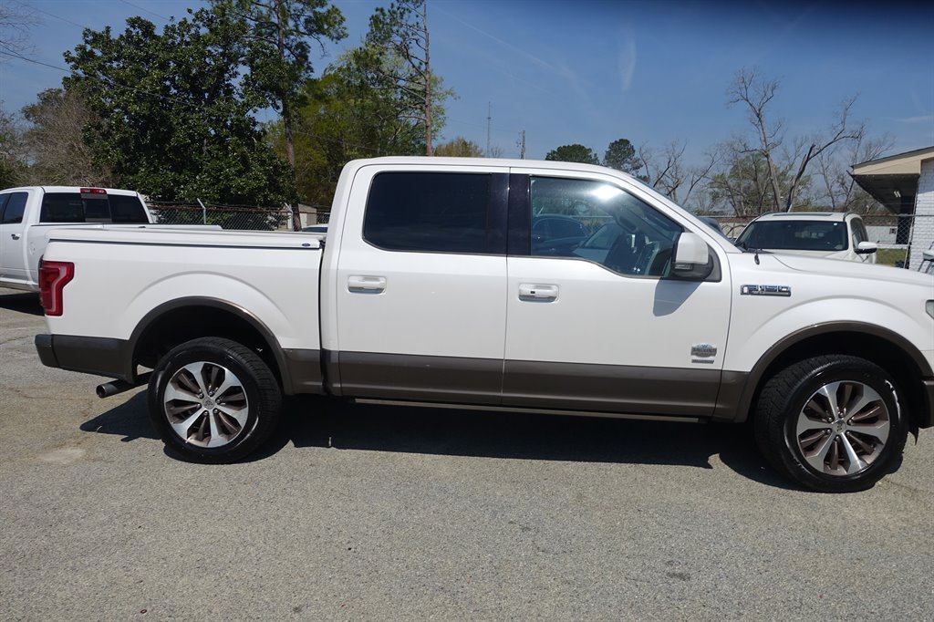 2016 Ford F-150 - $16,995