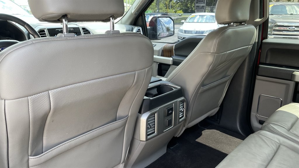 2016 Ford F150 Lariat photo