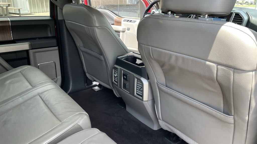 2016 Ford F150 Lariat photo