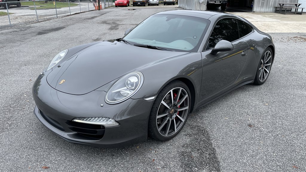 2013 Porsche 911 Carrera 4S photo