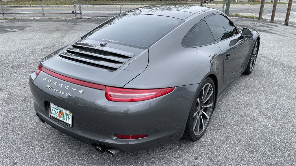 2013 Porsche 911 Carrera 4S photo