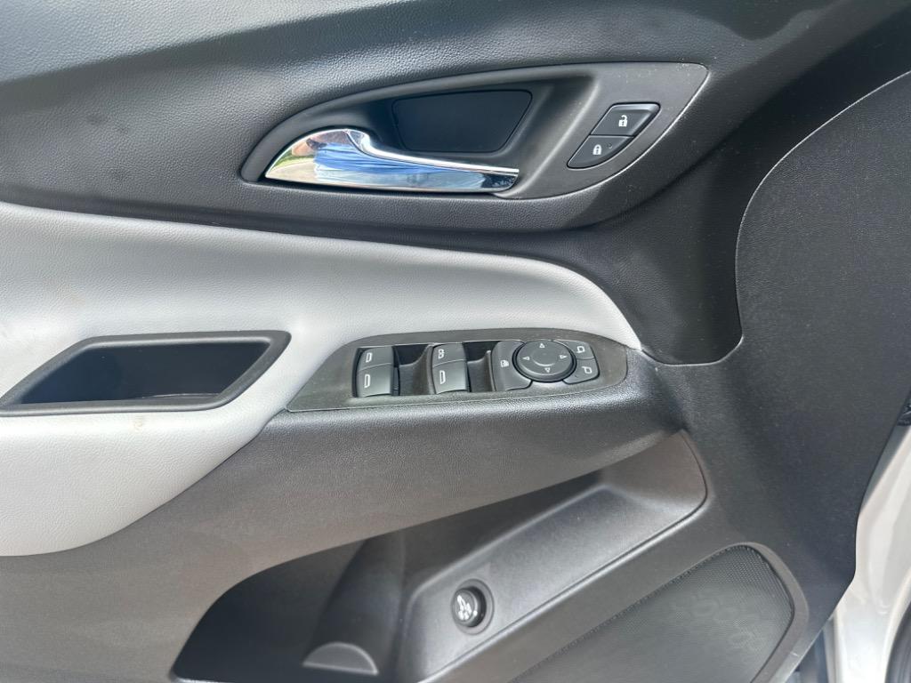 2022 Chevrolet Equinox LT photo