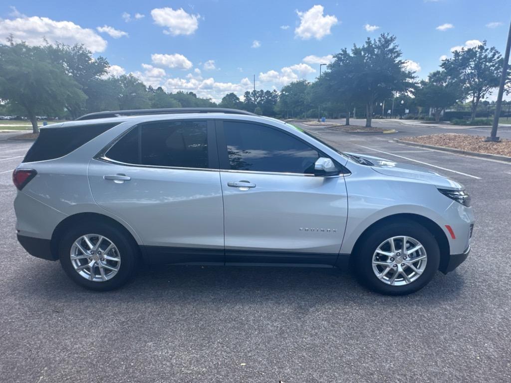 2022 Chevrolet Equinox LT photo