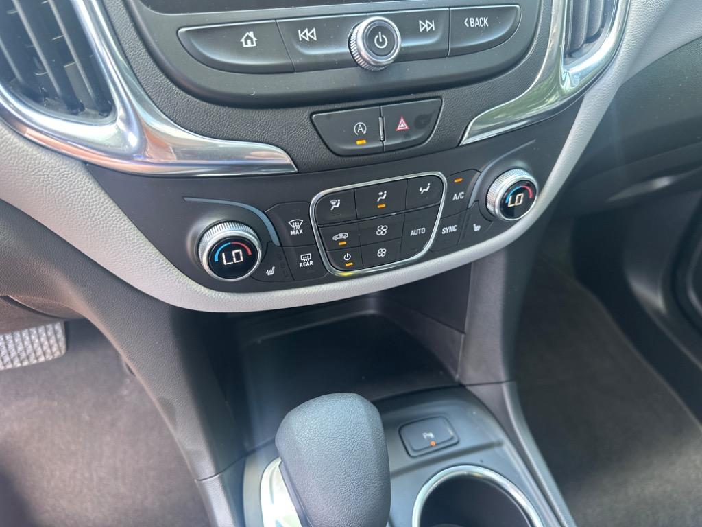2022 Chevrolet Equinox LT photo