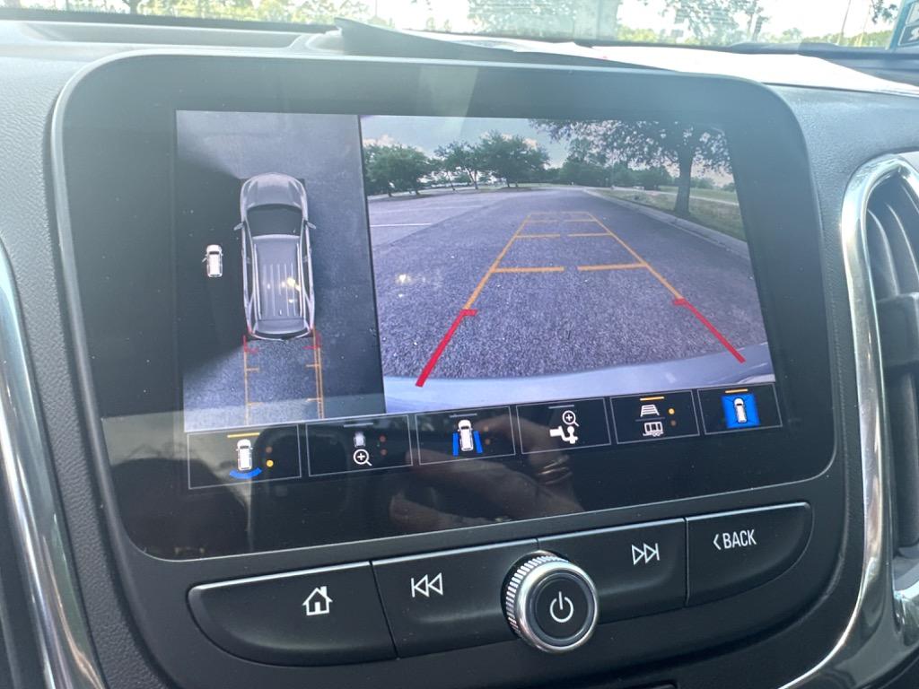 2022 Chevrolet Equinox LT photo