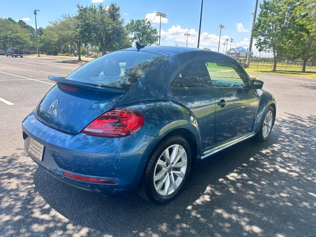 2017 Volkswagen Beetle Classic 16